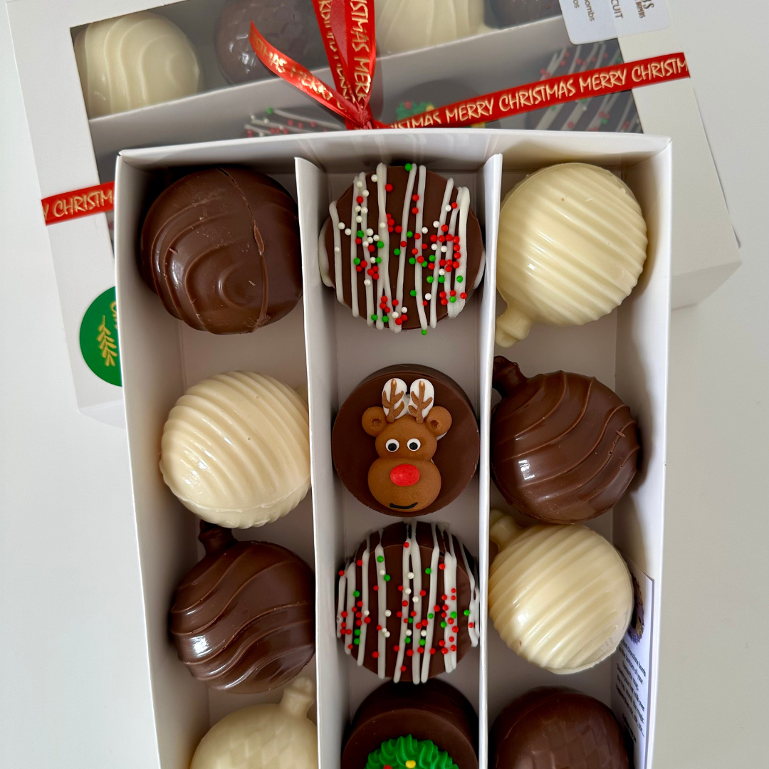 Bomb and Bauble Box (Eight bombs, four dipped biscuits)