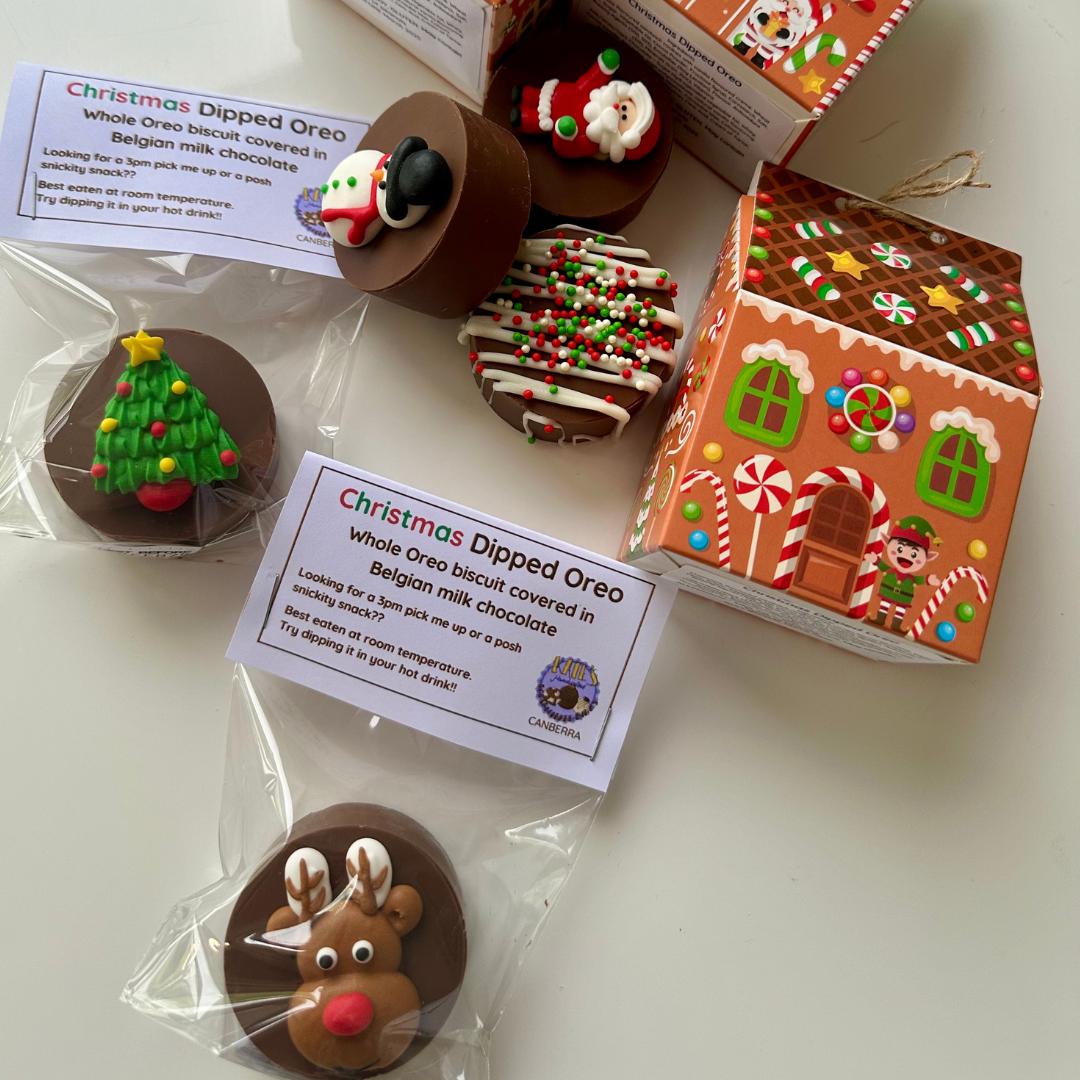 Christmas Dipped Oreo